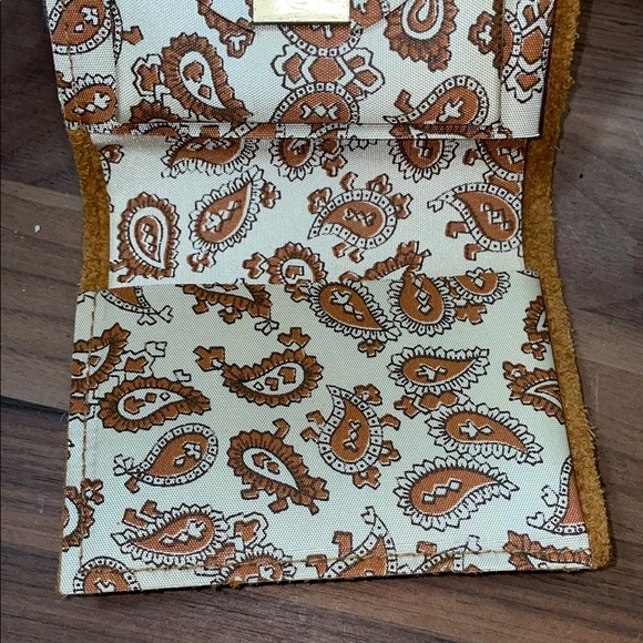 Vintage Tooled Leather Wallet Floral Embossed Bifold Western Boho Accessory - Picture 11 of 16